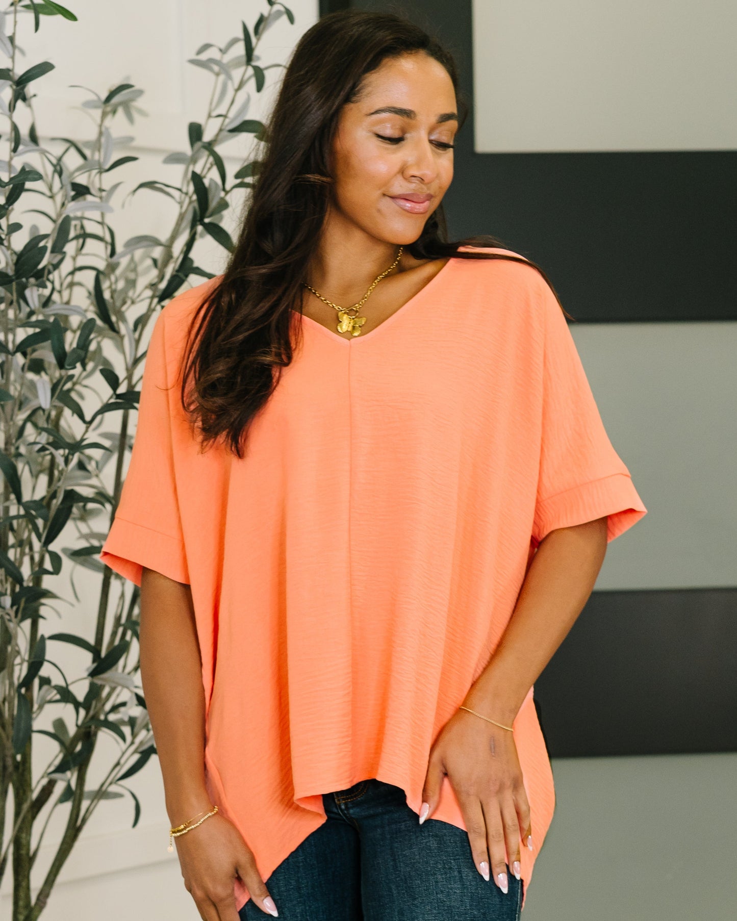 Counter Part Crinkle Woven V-Neck Top in Coral