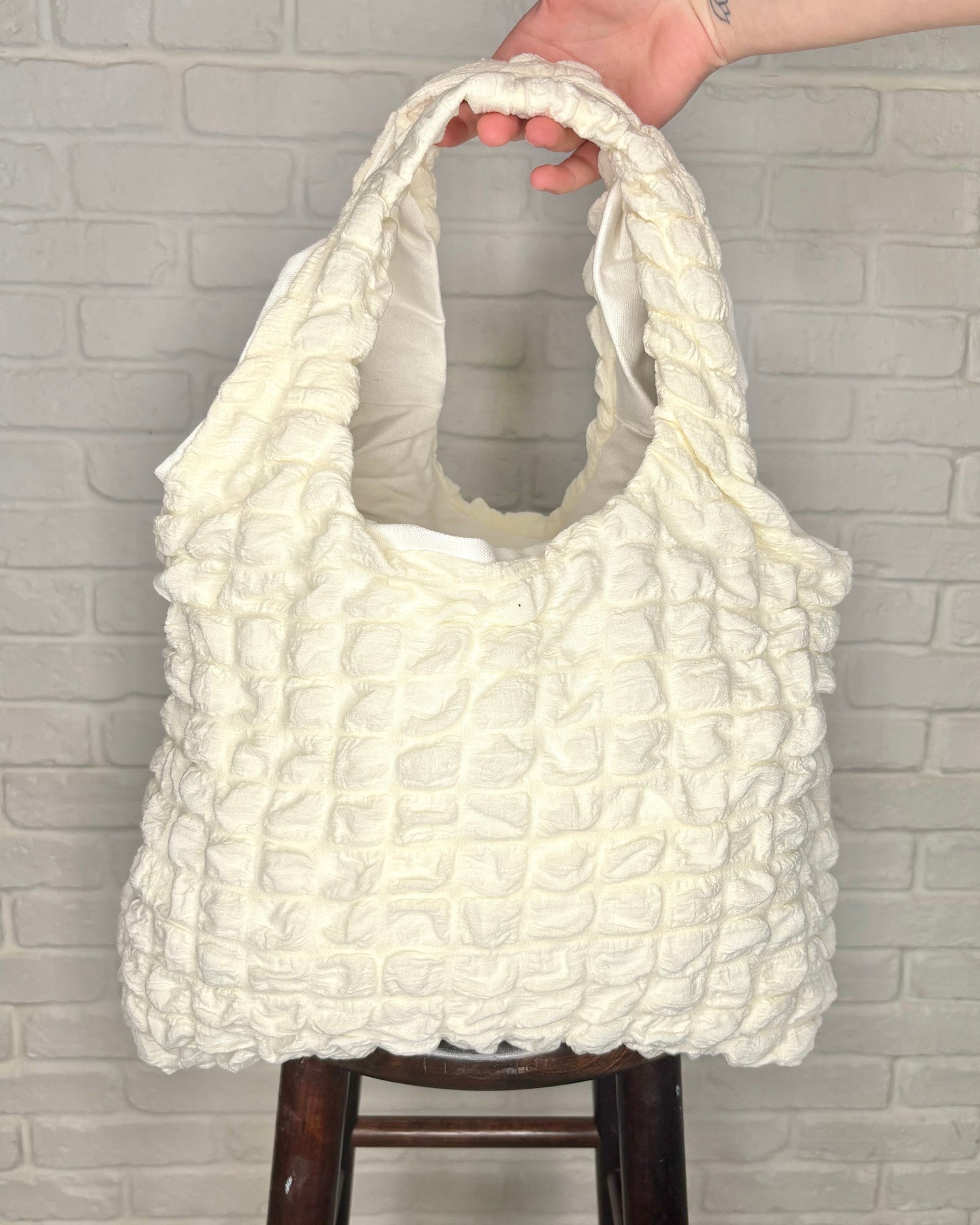 Day Out Cloud Tote Bag In Cream