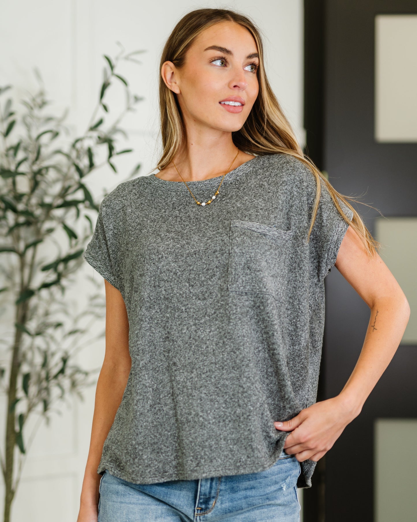 Heathered Harmony Basic Tee in Black