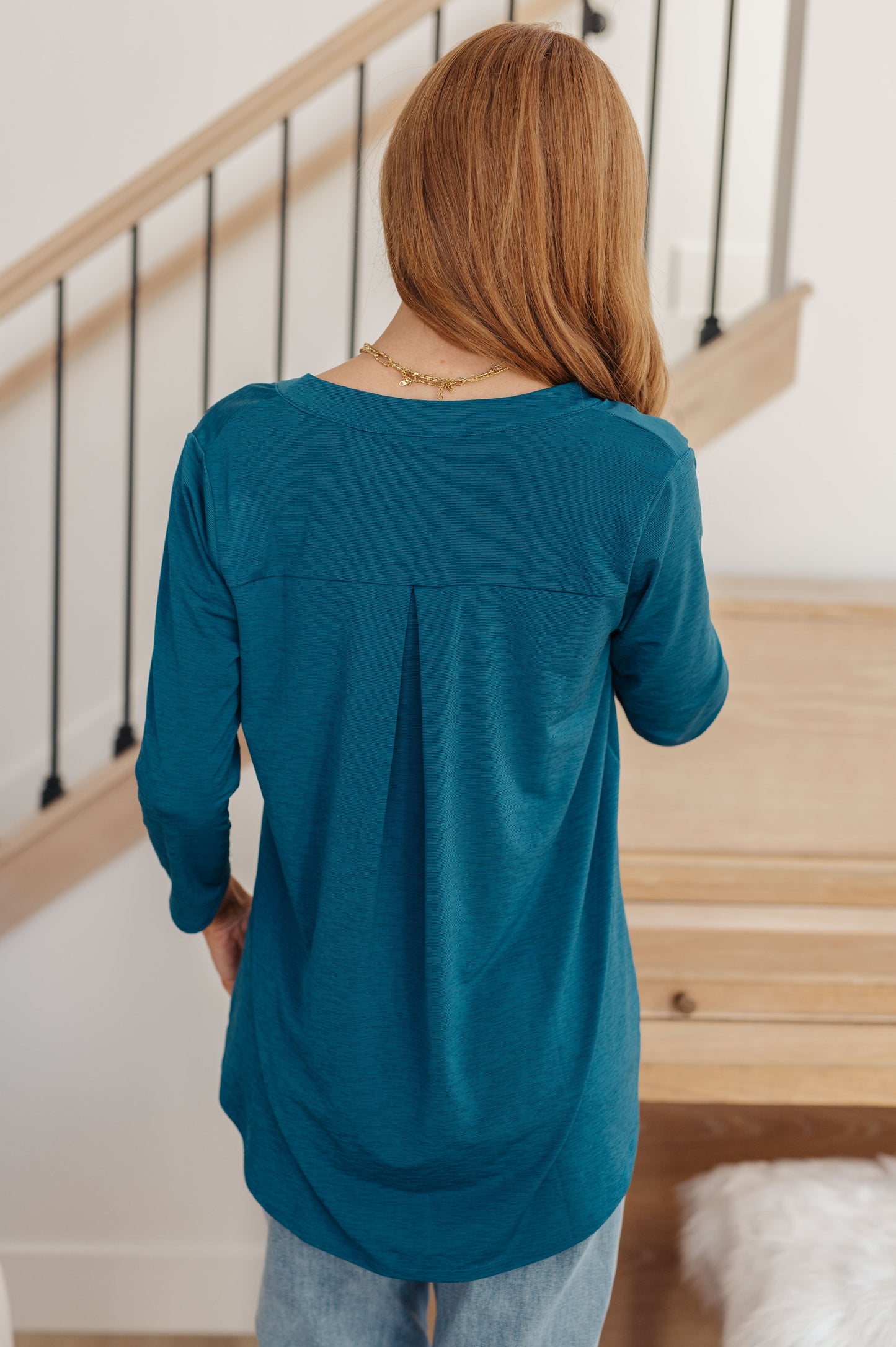 So Outstanding V-Neck Top in Teal