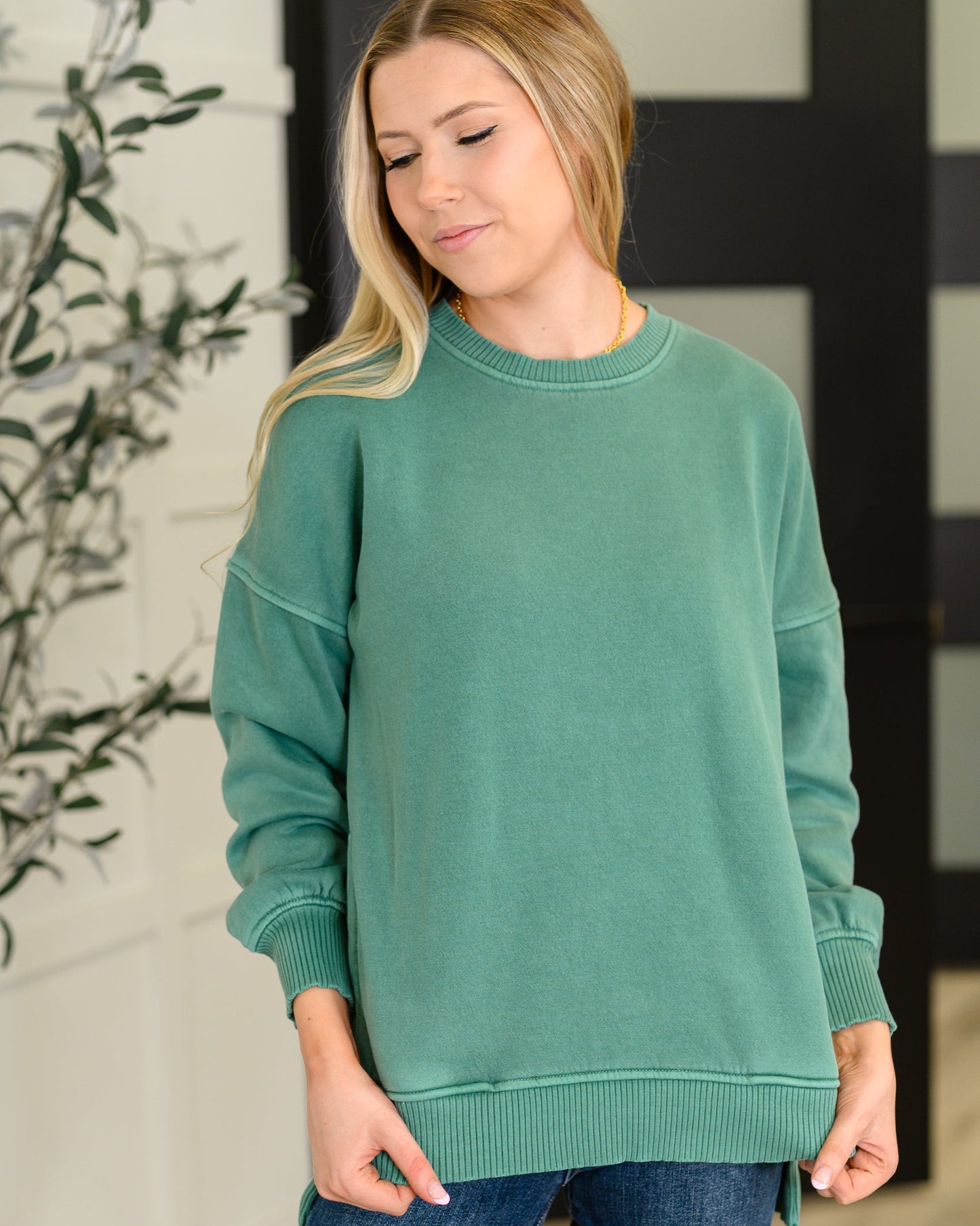 Talk Cozy to Me Stepped Hem Pullover in Dark Green